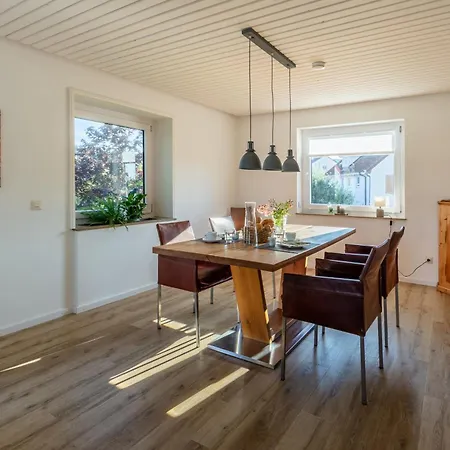 Seeschwalbe Apartment Iznang